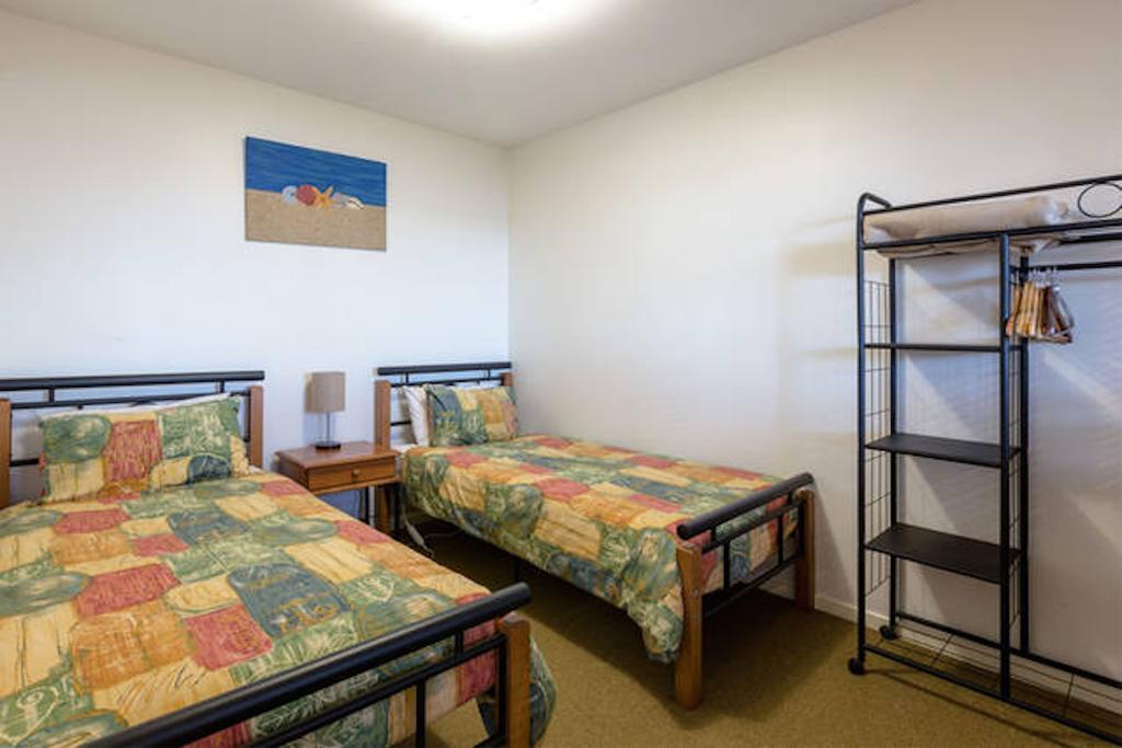 Beachfront Apartment Blackmans Bay Kingston Beach ภายนอก รูปภาพ
